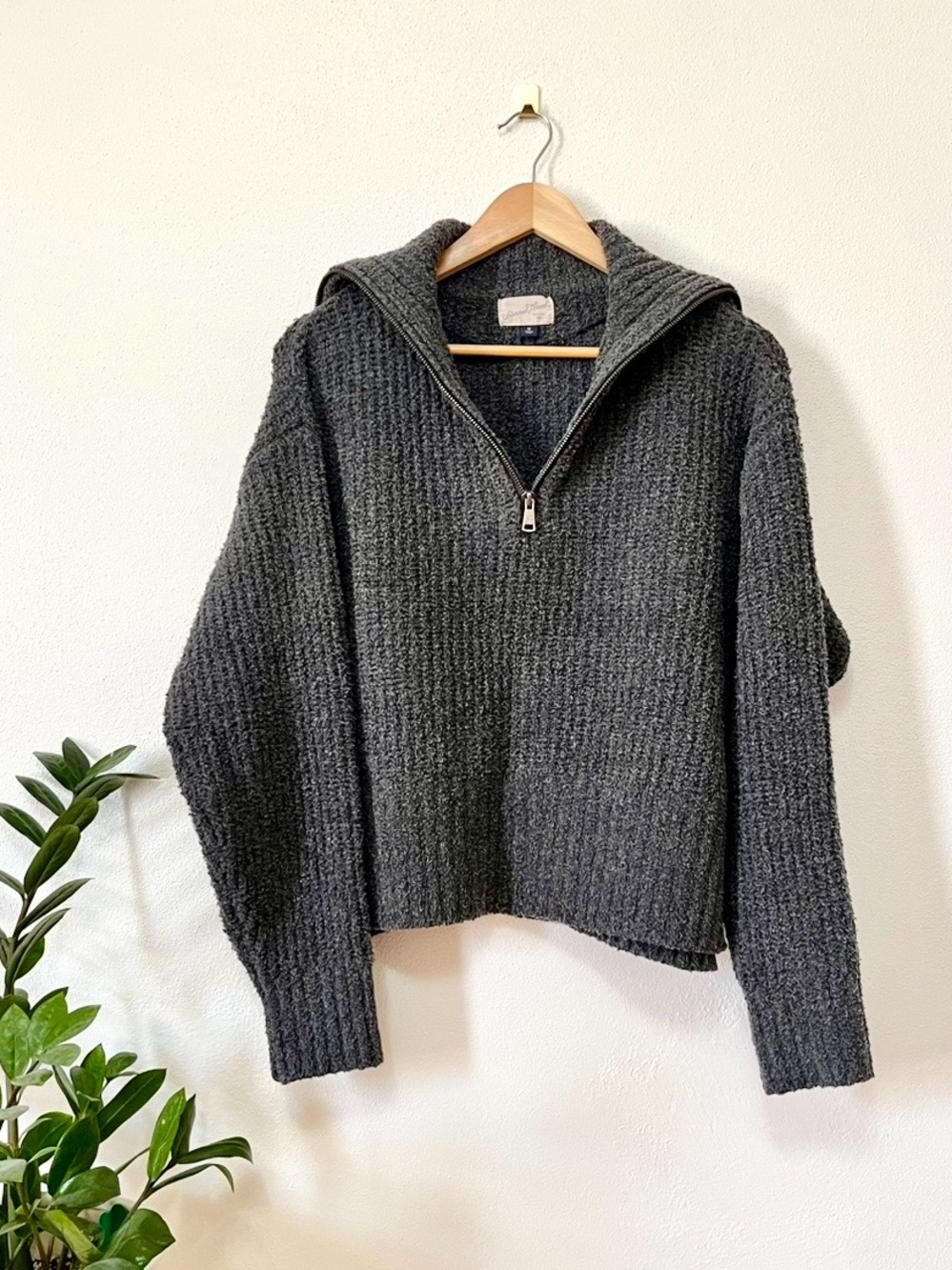 universal thread 3/4 zip neck collar knit gray long sleeve sweater medium